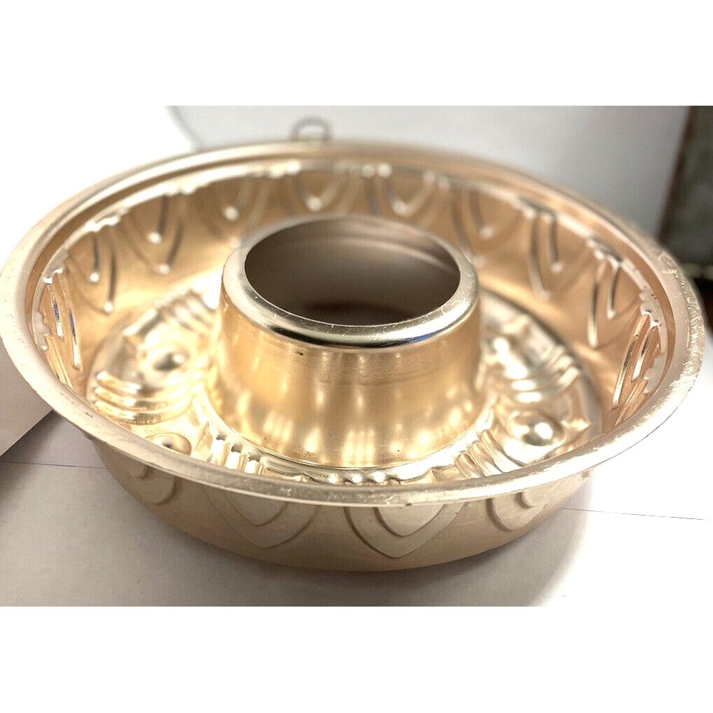 Vintage Copper Aluminum Jello Mold Bundt Cake Pan Wall Hanging 8.5" Diameter - Picture 2 of 6